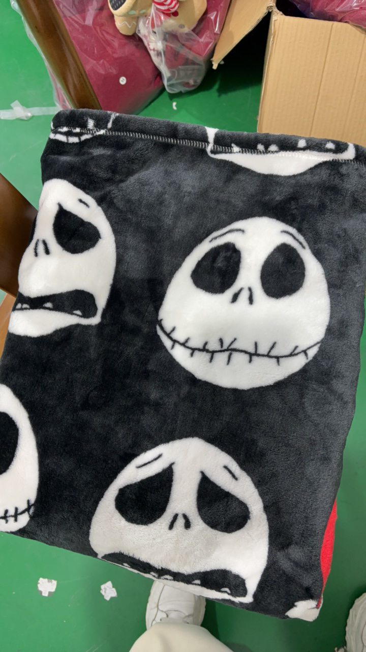 黑色圣诞夜惊魂图案法兰绒毛毯