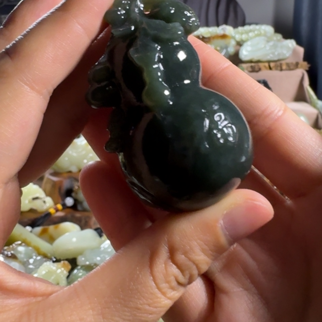 和田玉（糖玉）未镶嵌挂件