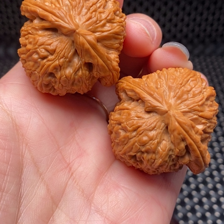 文玩核桃吊坠8球白40