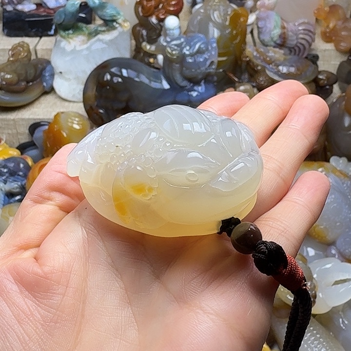 大***颢玛瑙/玉髓未镶嵌饰品