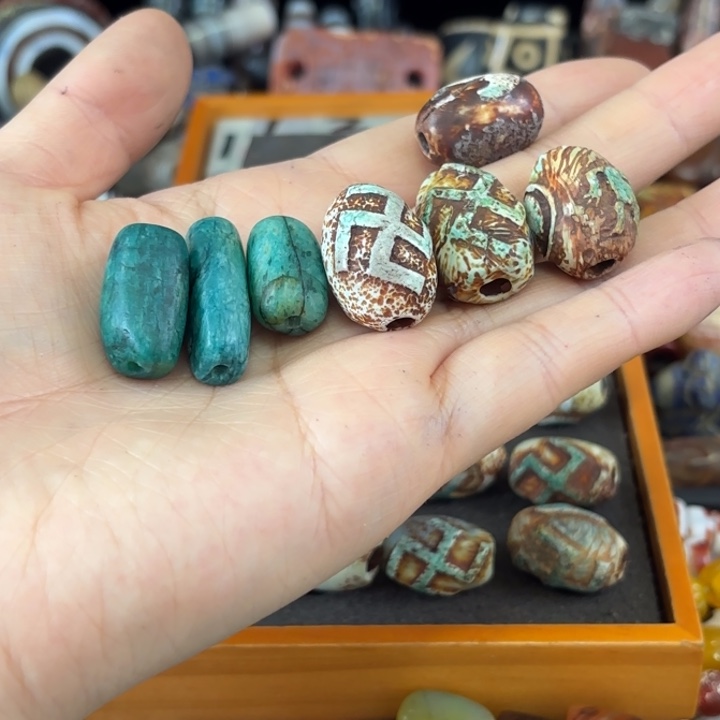 K***丫玛瑙/玉髓未镶嵌颈饰