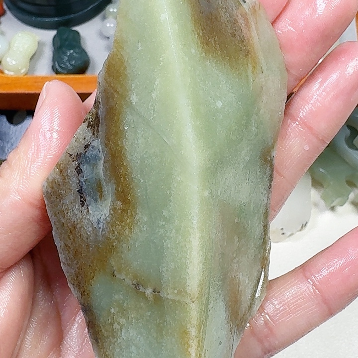 和田玉未镶嵌车挂