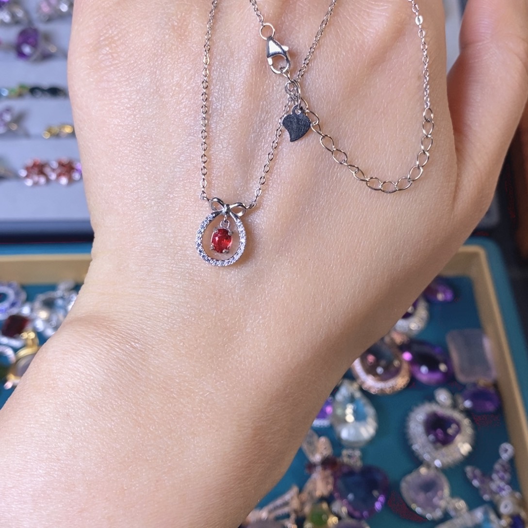 鲟***银S925镶嵌蓝宝石项链