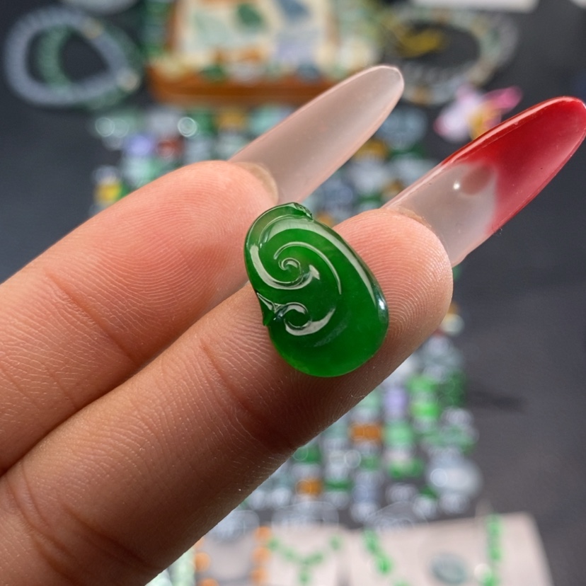 【闪购商品】翡翠挂件未镶嵌如意