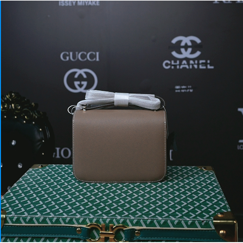 2025春夏锁扣小方包单肩斜跨豆腐包女包