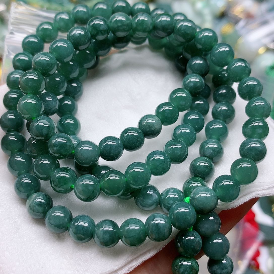 翡翠颈饰未镶嵌手串