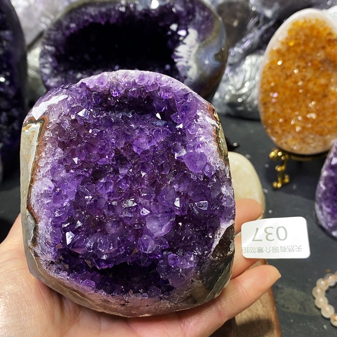 水晶大型摆件（非配饰）未镶嵌