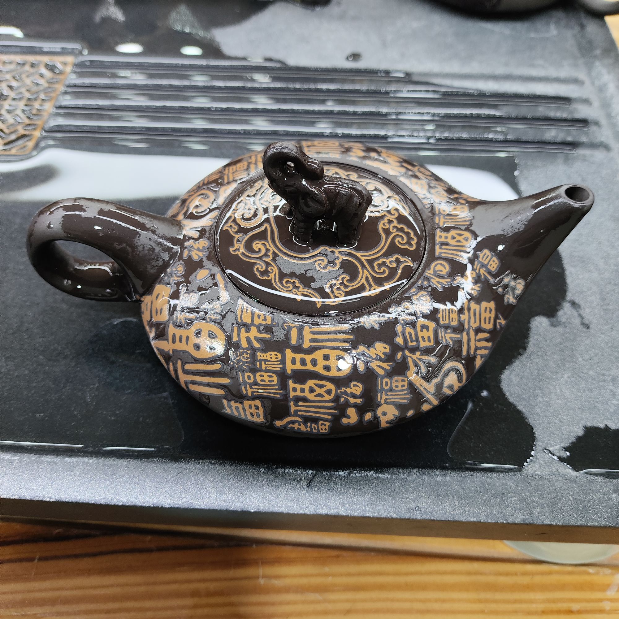 【隆】吉象如意变色百福壶（一壶两杯）