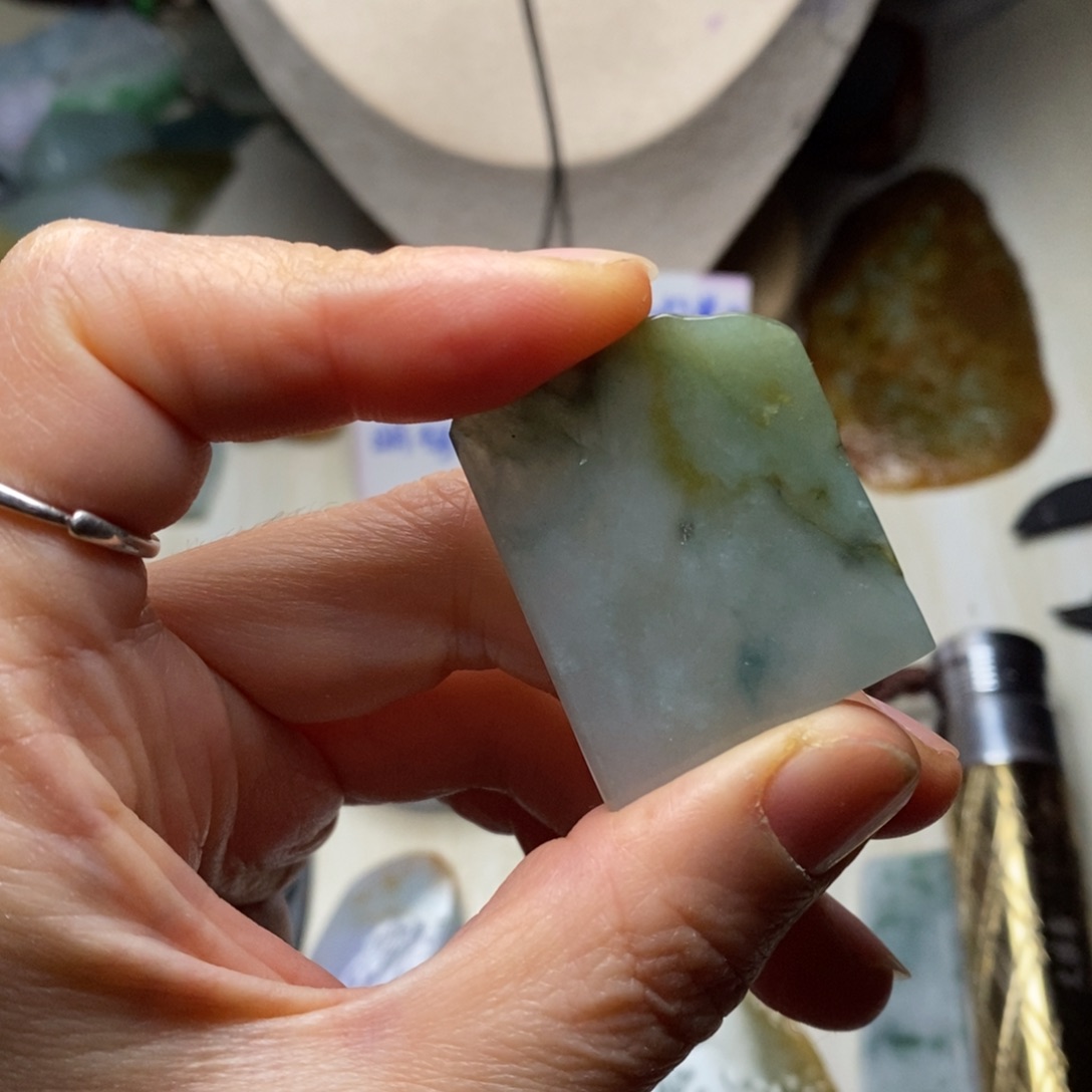 翡翠颈饰未镶嵌天然