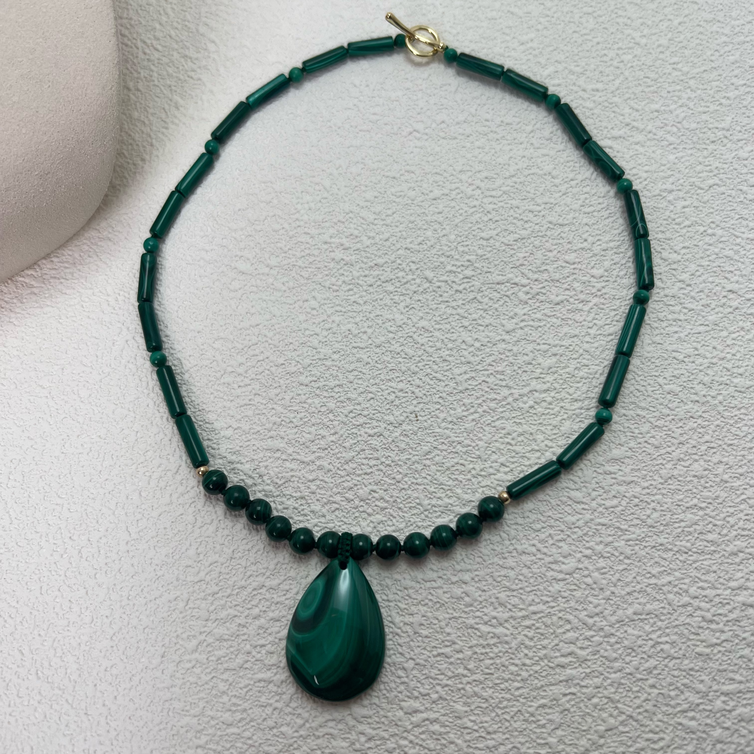 【多样性】天然孔雀石项链水滴形挂坠