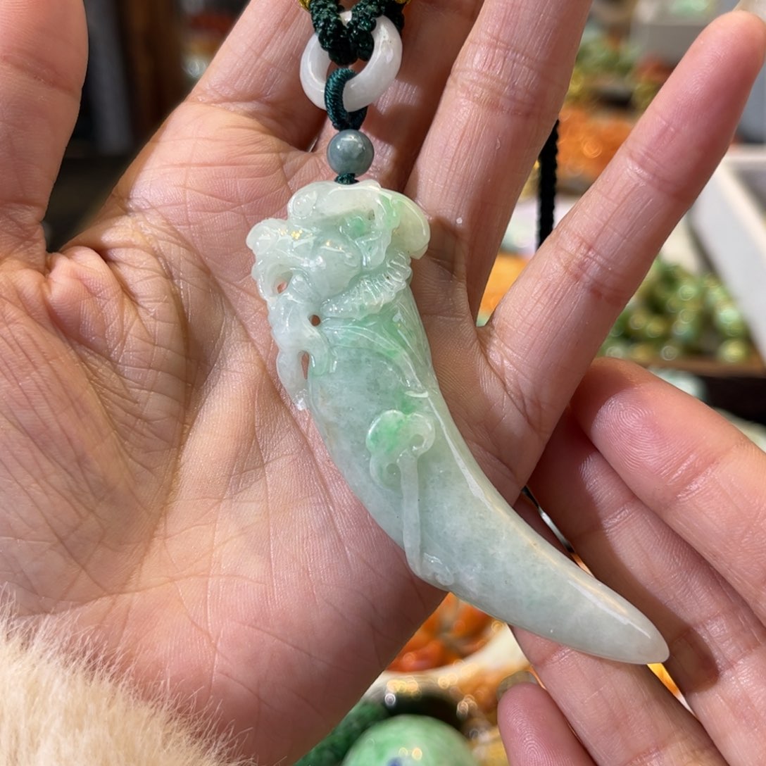 翡翠颈饰未镶嵌待编款