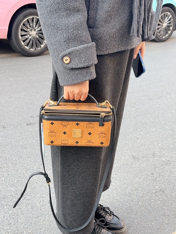 95新 MCM mcm化妆盒子包