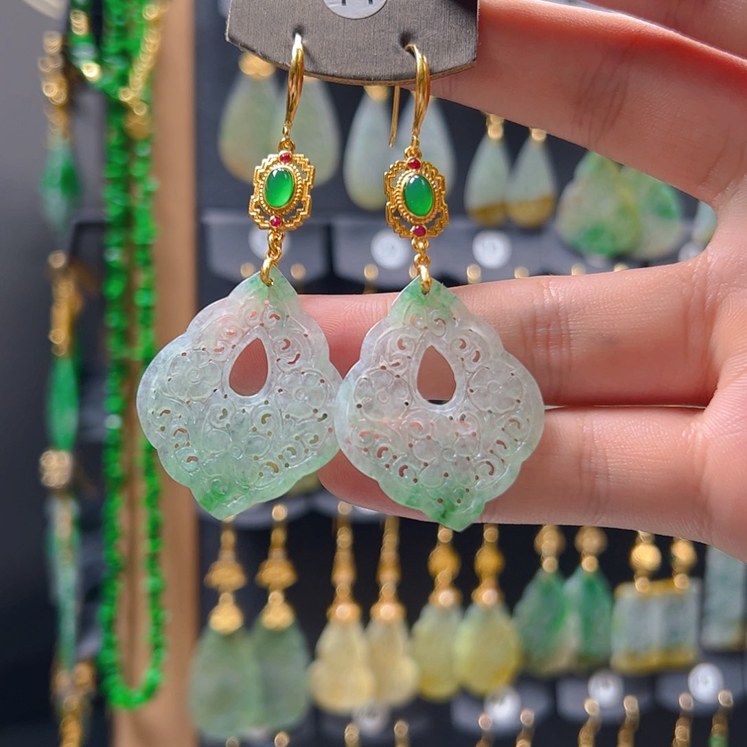 未镶嵌翡翠耳饰翡翠