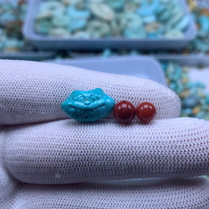 ****南红玛瑙未镶嵌珠宝奇石