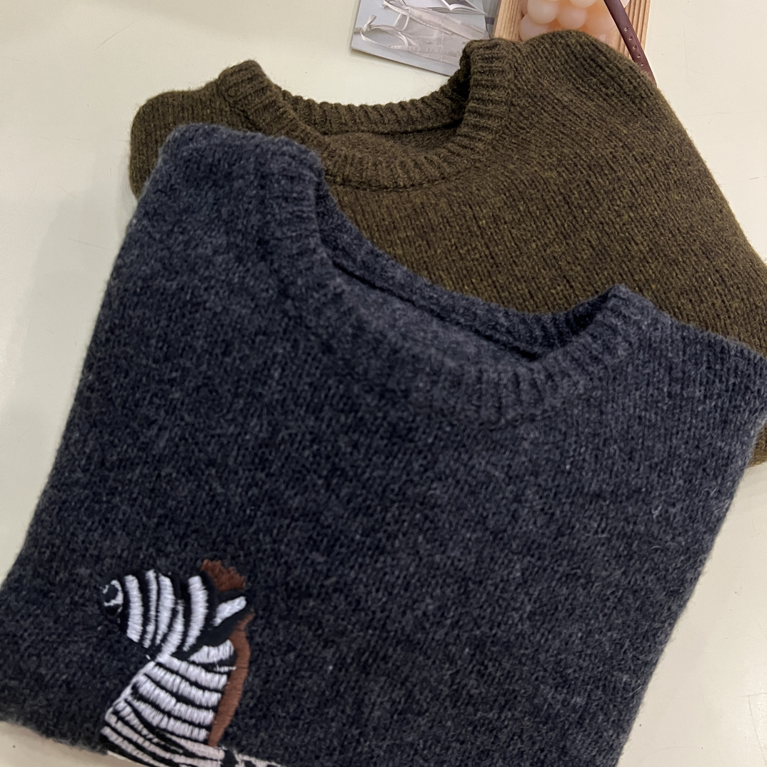 绒品 韩系刺绣斑马加厚套头针织衫