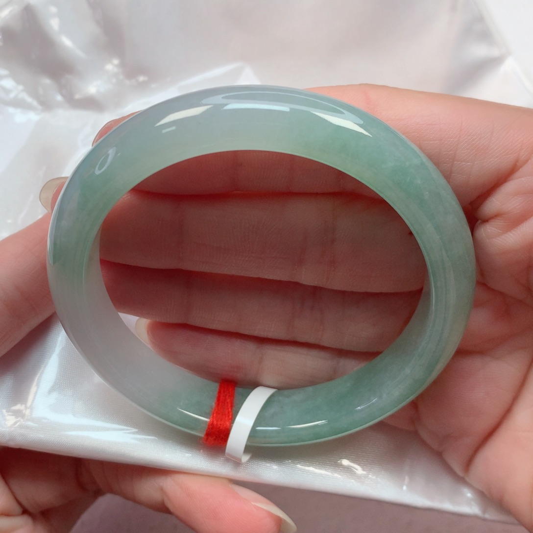 翡翠手镯未镶嵌54.8圈