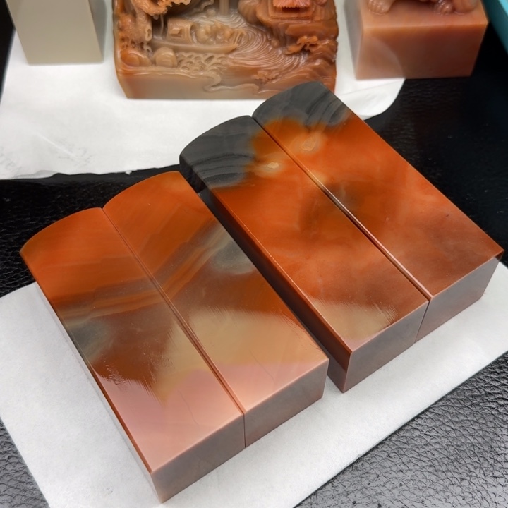 老挝石知****J老挝 老挝 老挝