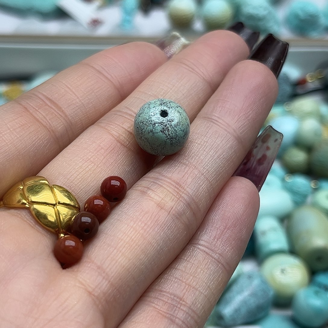 南红玛瑙未镶嵌珠宝奇石