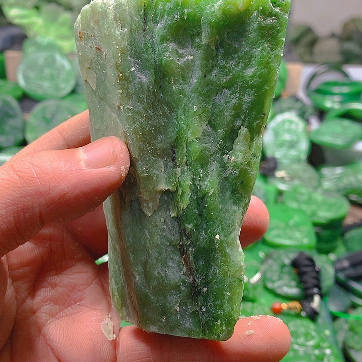 ＄****和田玉（碧玉）未镶嵌珠宝半成品