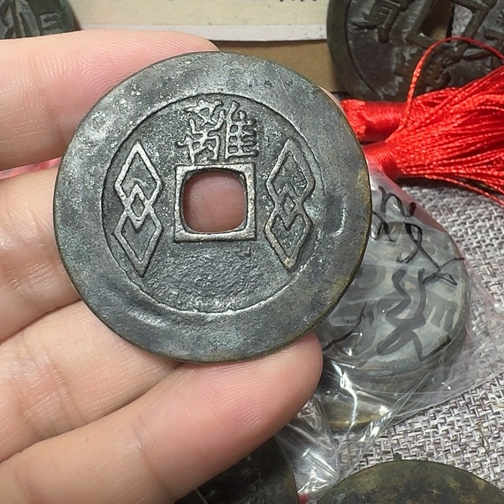 崇***宝铜现代工艺品花钱