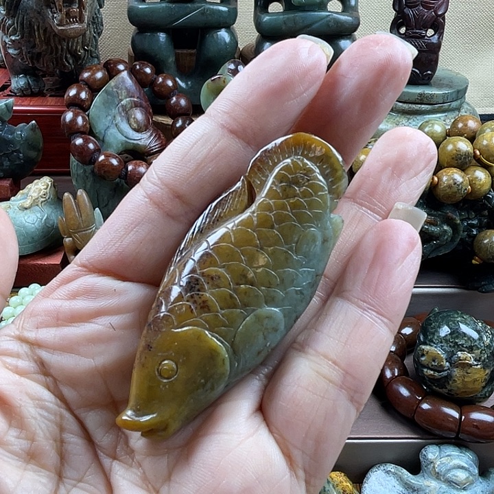 吊坠(不含链)未镶嵌岫岩河磨玉（透闪石质玉）