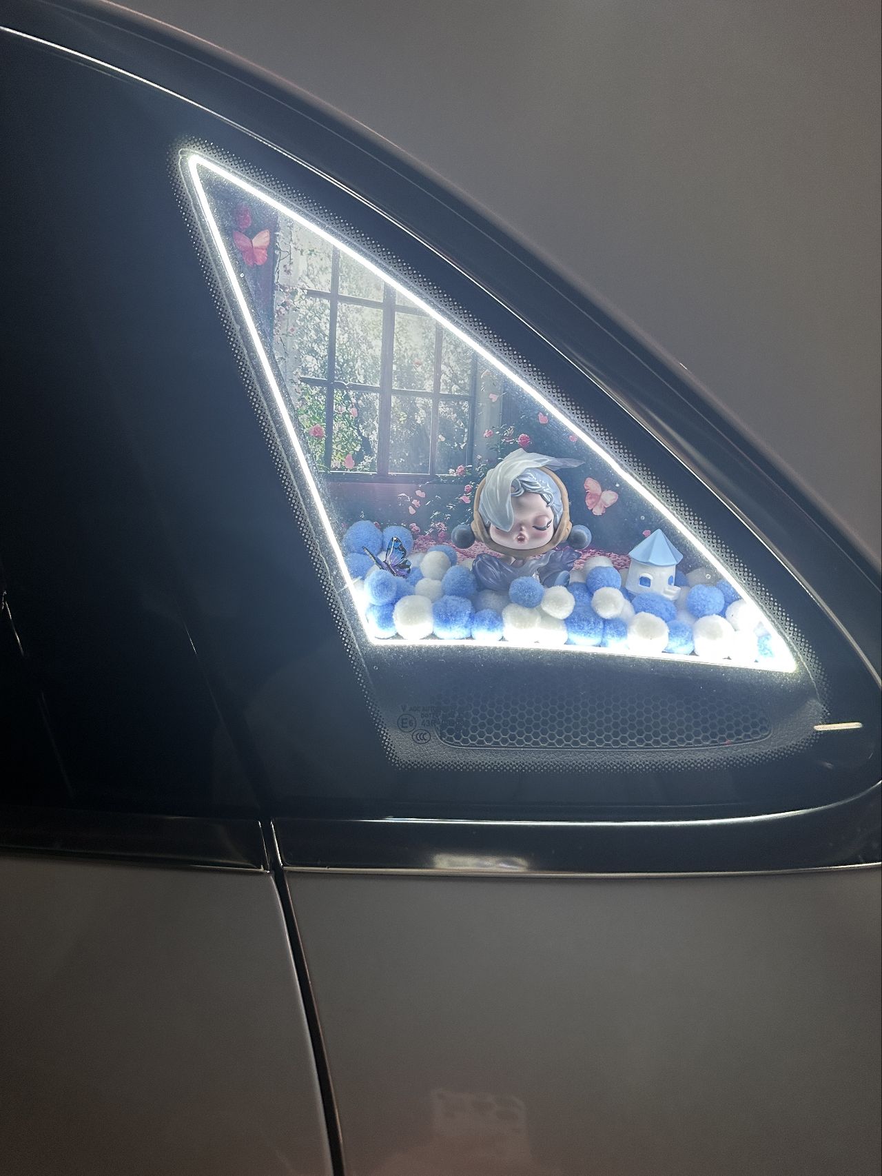 保时捷卡宴Macan汽车三角窗改装发光摆件装饰套件C柱小窗手办DIY