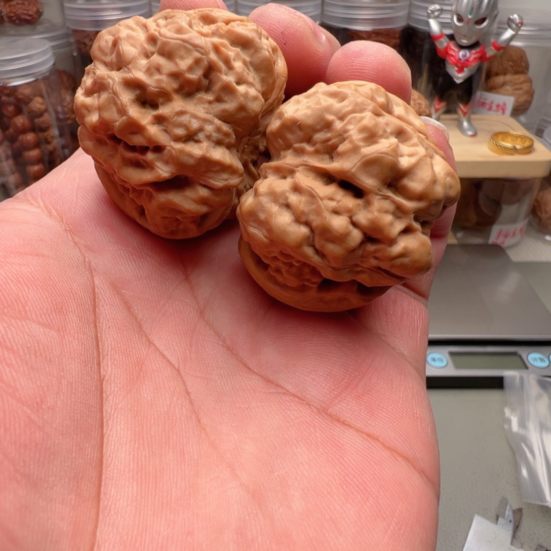 文玩核桃把件41×43蛤蟆头