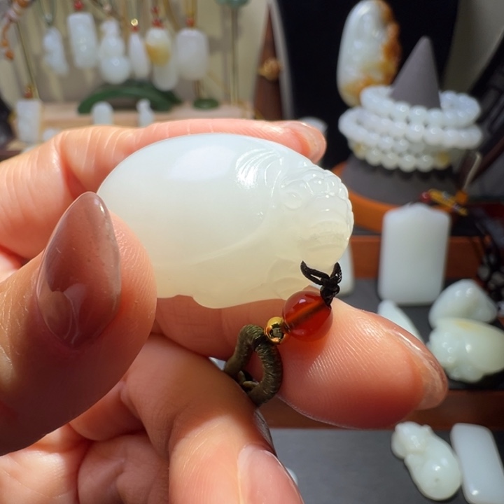 ****號和田玉未镶嵌颈饰