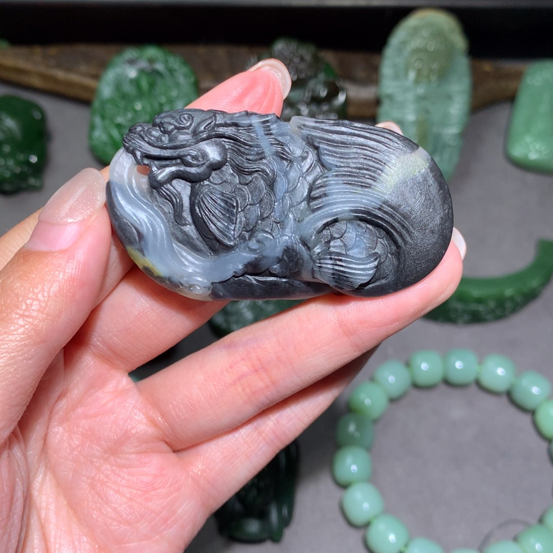 和田玉颈饰未镶嵌