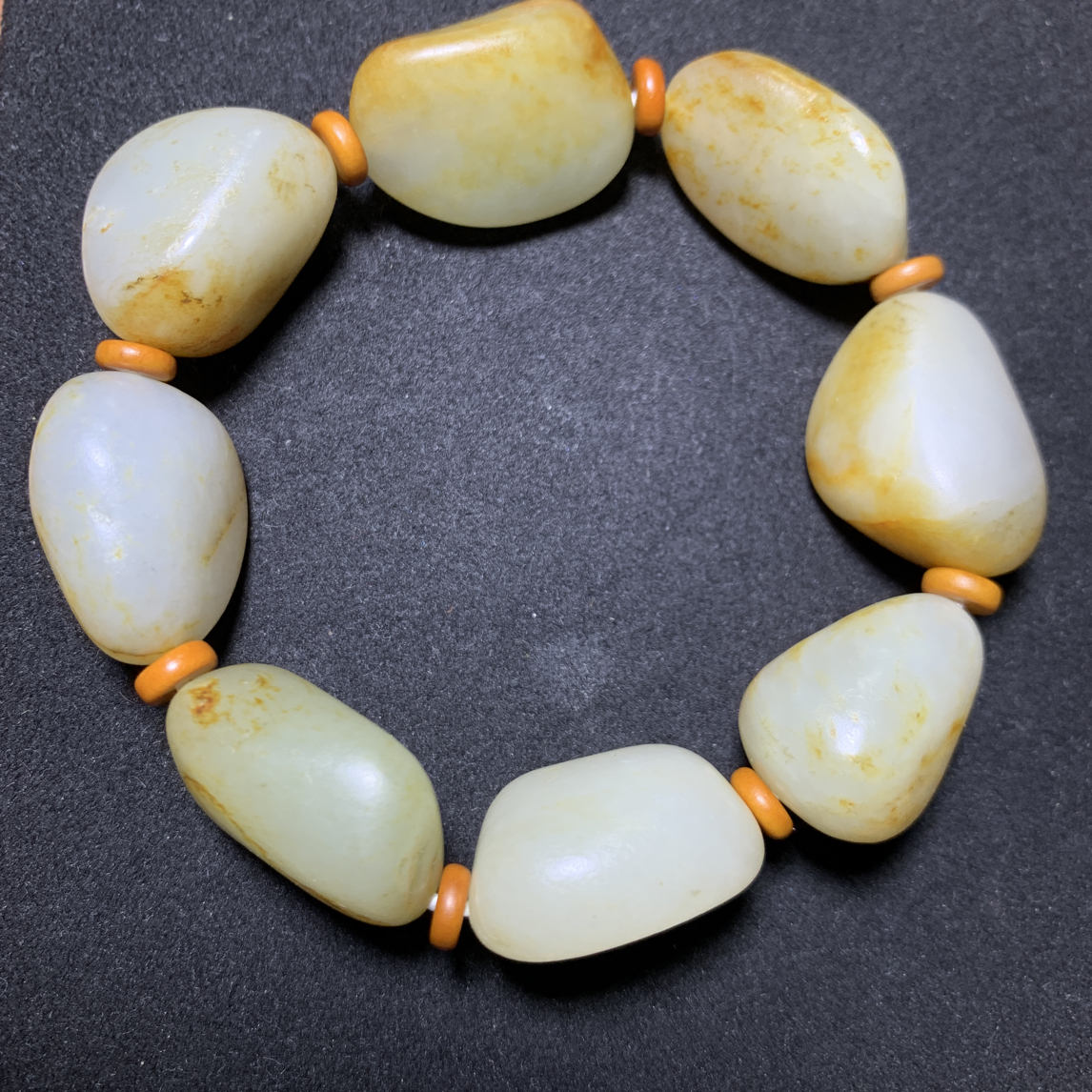 新疆和田玉手串63.3克