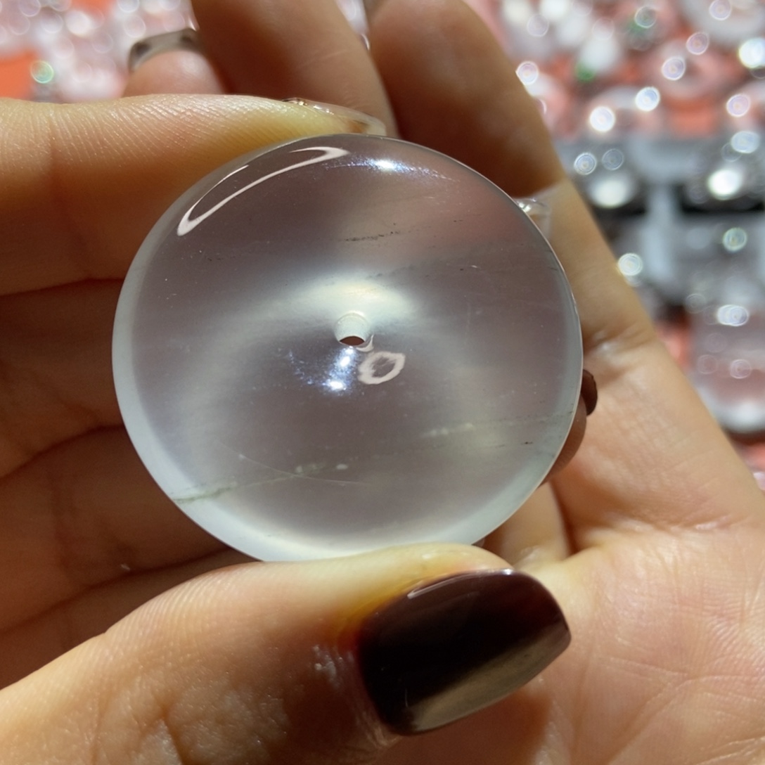 石英质玉未镶嵌颈饰