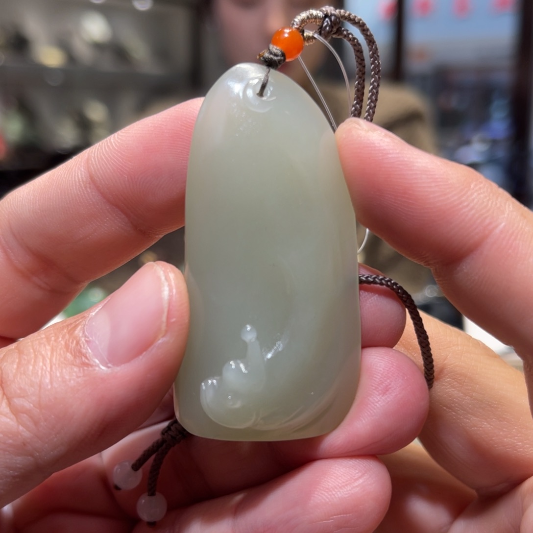 和田玉颈饰未镶嵌