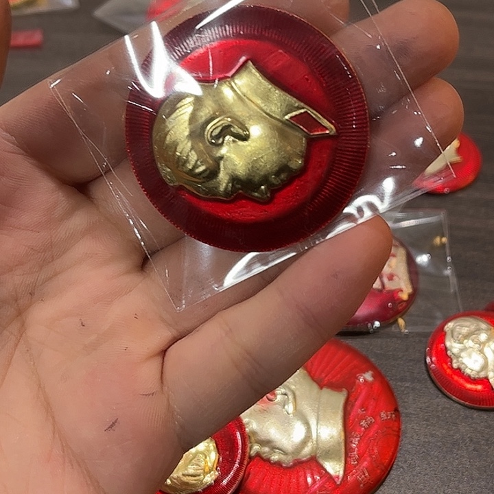 自***忍像章一一一一一一一一一