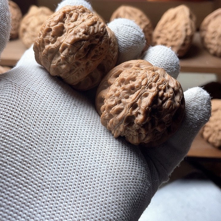 吊坠文玩核桃a*见血麒麟狮子头40