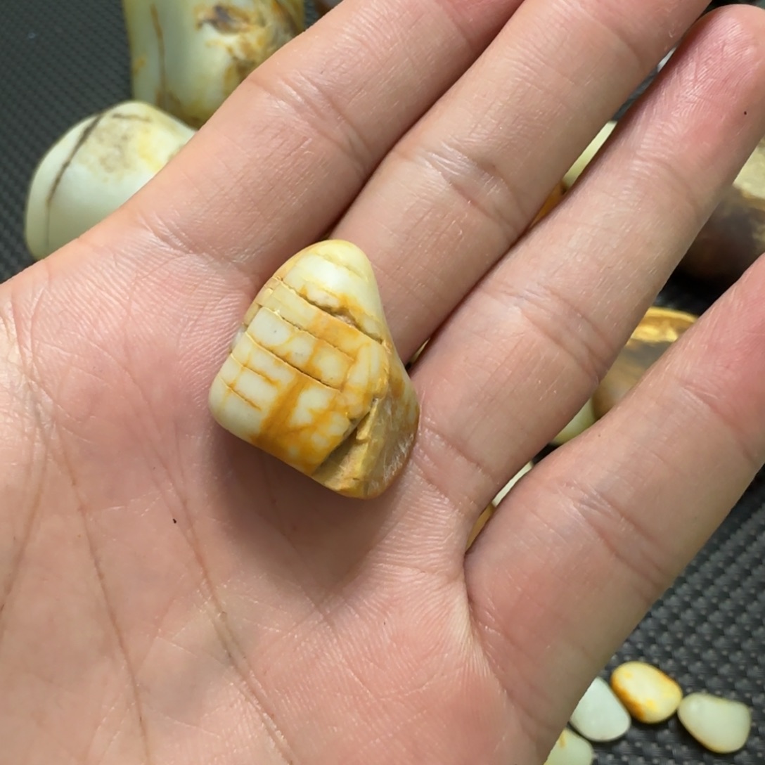 和田玉（糖玉）挂件未镶嵌我****坡