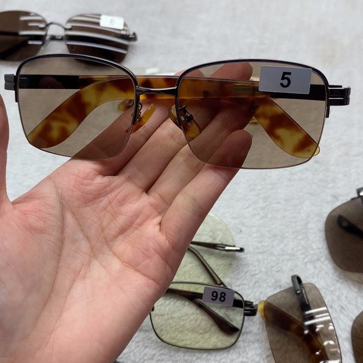 中茶色半框眼镜5