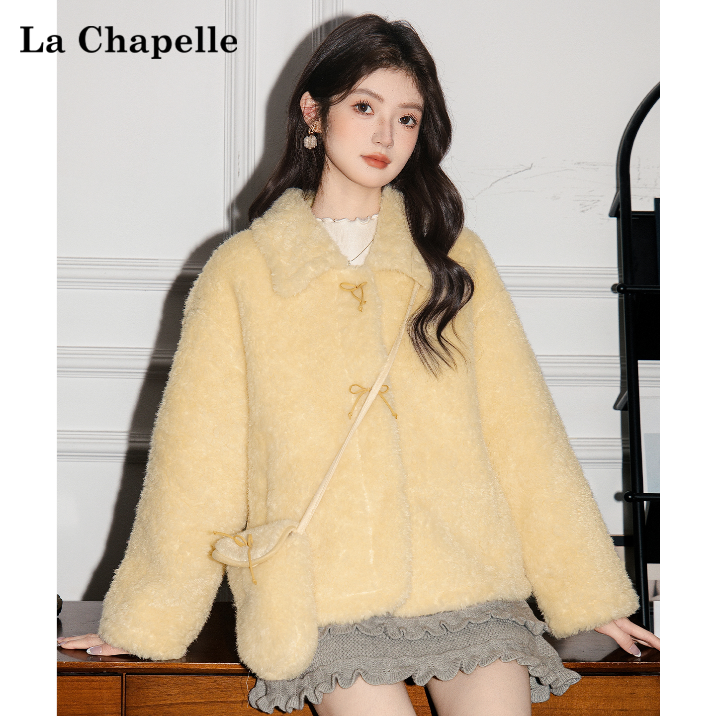 拉夏贝尔黄色奶呼呼羊羔毛外套女冬季小个子皮毛一体加厚保暖棉服