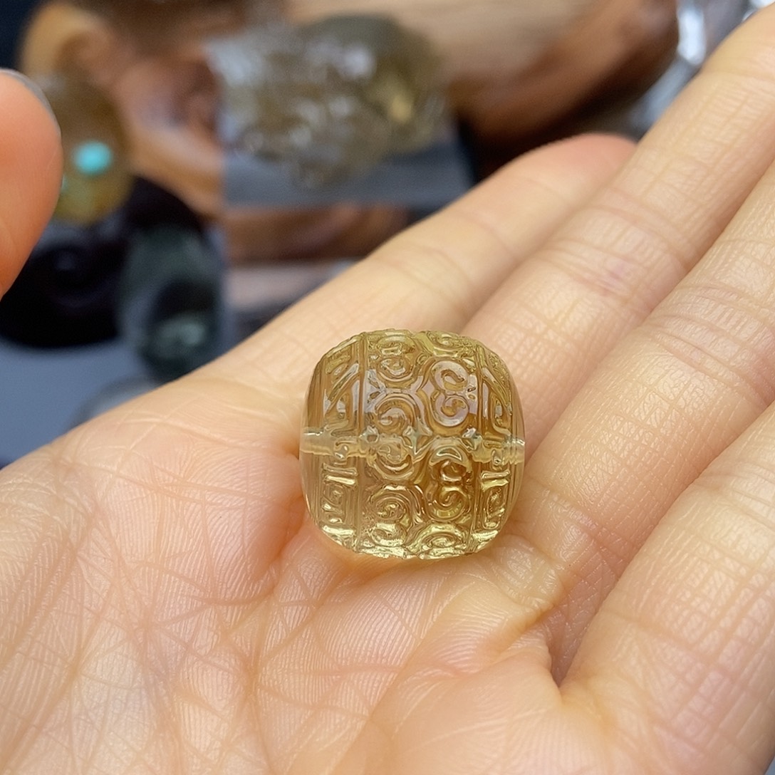 颈饰水晶未镶嵌吊坠