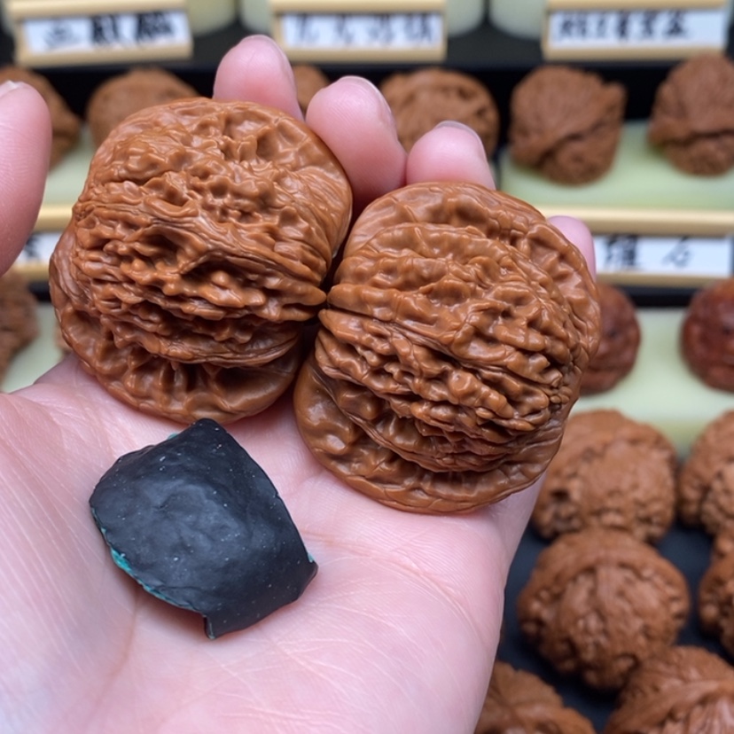 【闪购商品】文玩核桃吊坠依**涛四座楼