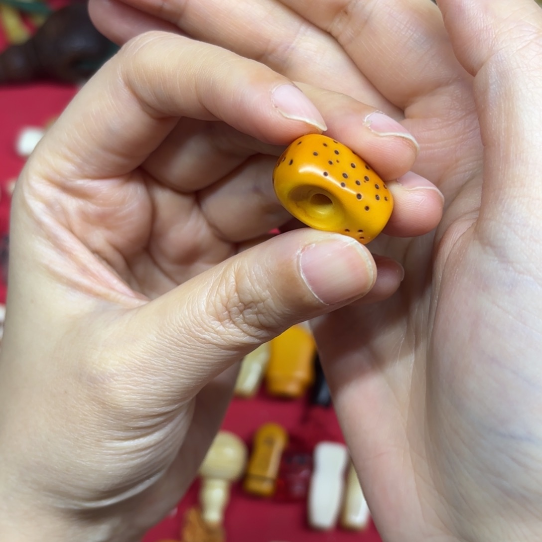 配饰等都具有相当独特特色性