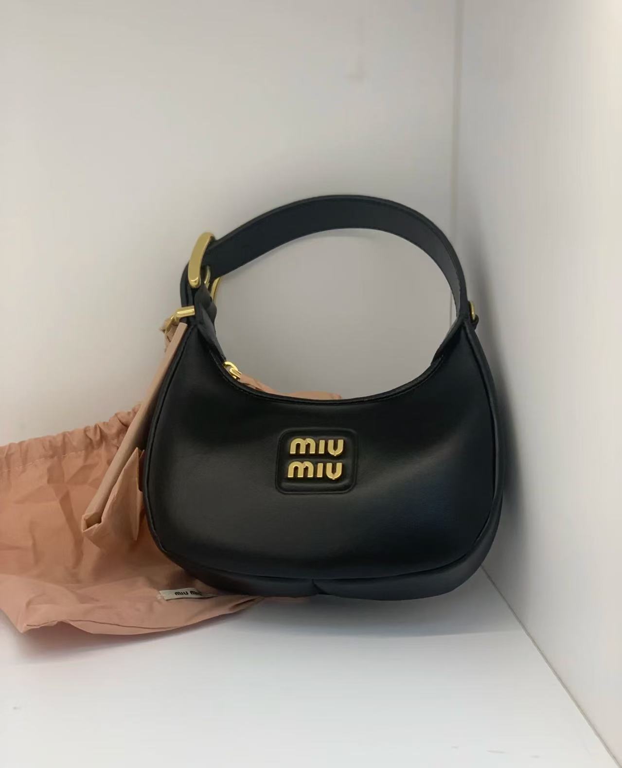 95新 MIU MIU/缪缪  黑金hobo小号包 17.5cm 12611891