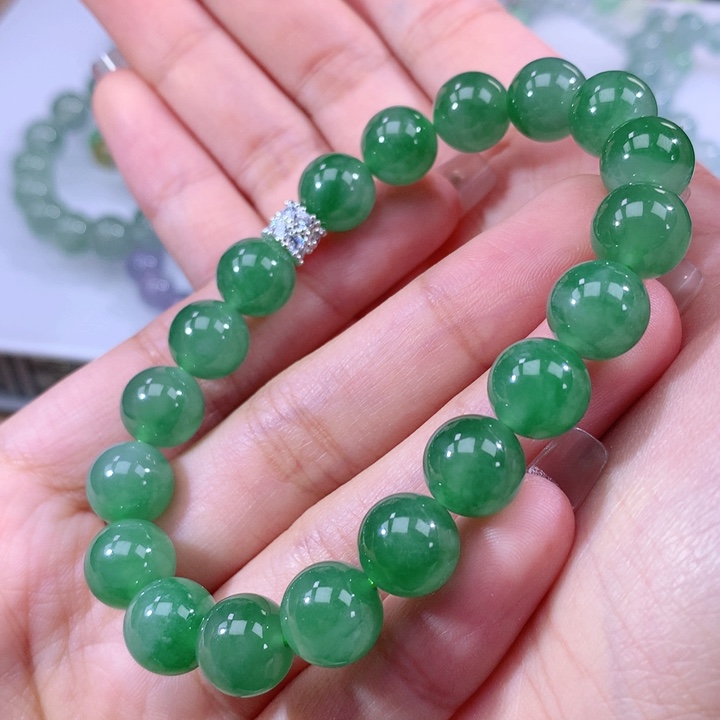 翡翠手链未镶嵌翡翠