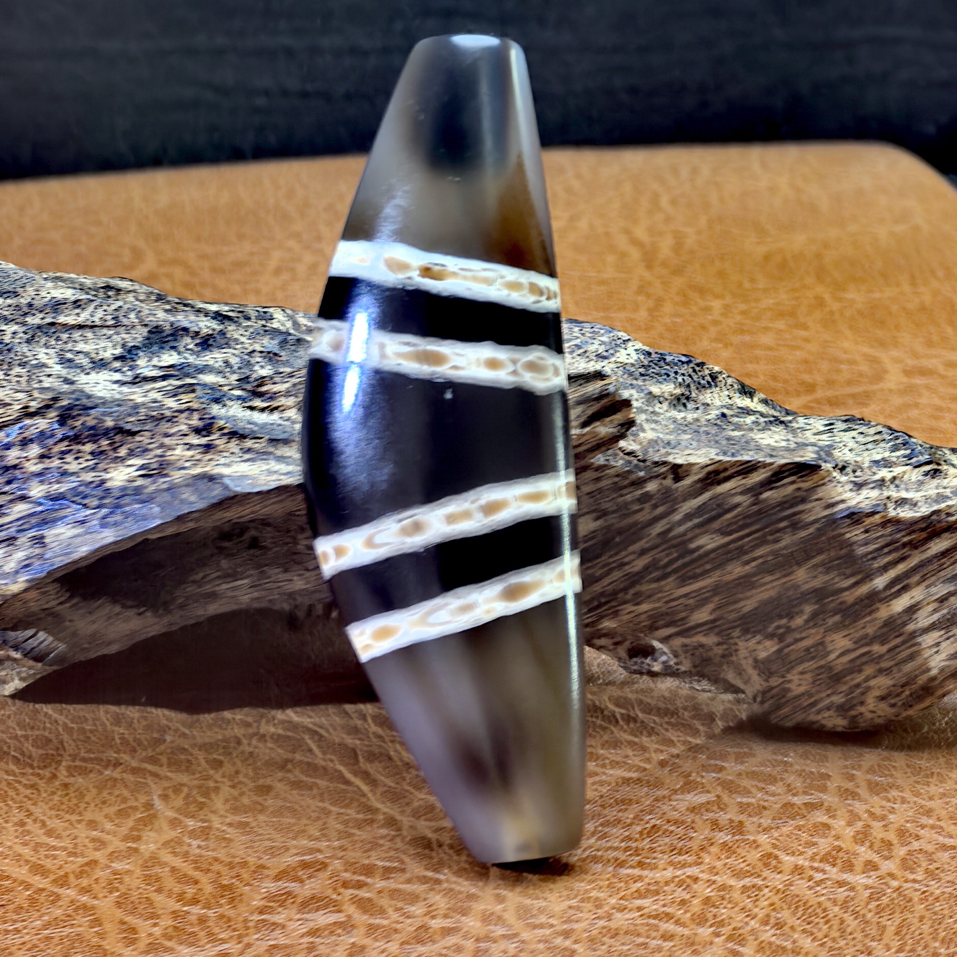 藏传尼珀尔镶嵌三色七线牛角高古古珠系列玛瑙玉髓锁骨链咬色扎实