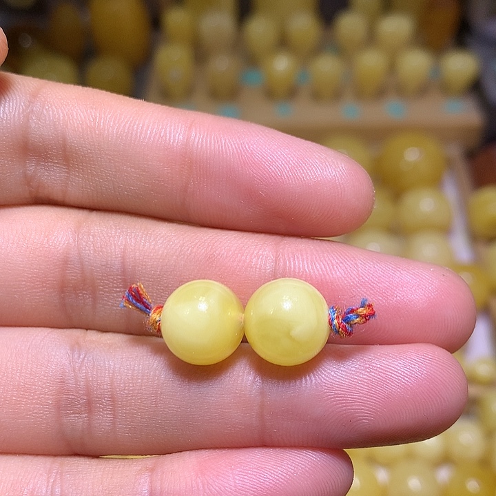 裸石蜜蜡未镶嵌天然俄料溶洞白花蜜蜡圆珠10.6