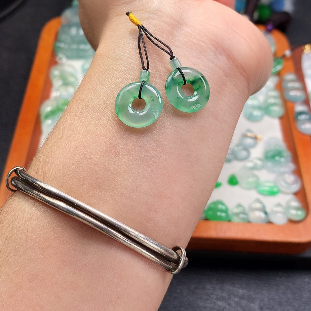 吊坠(不含链)未镶嵌翡翠甜甜圈