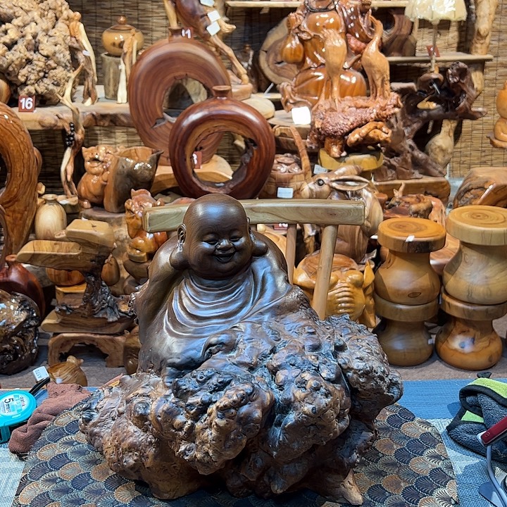 任***忠香樟木弥勒佛摆件