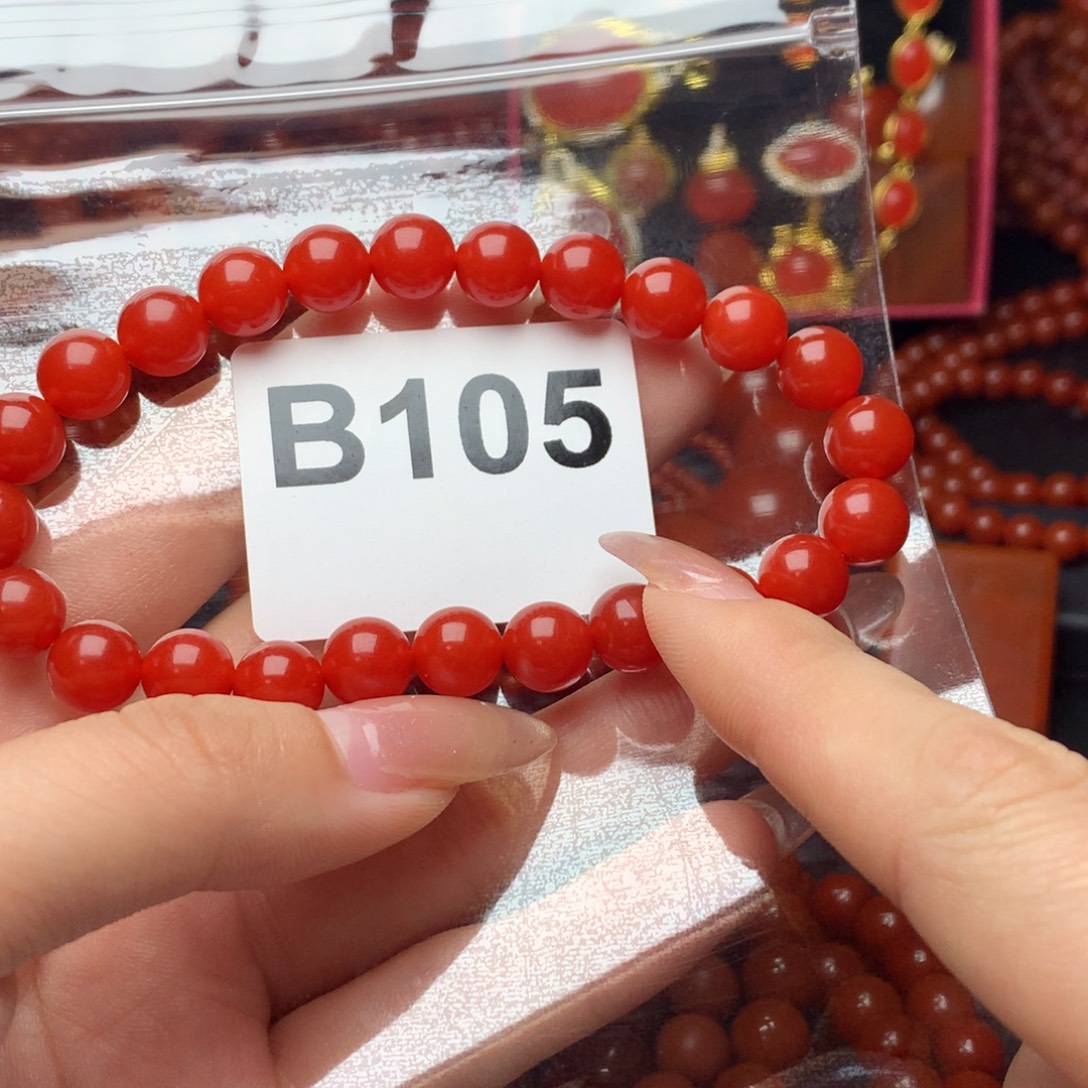 焦***@南红玛瑙未镶嵌手链