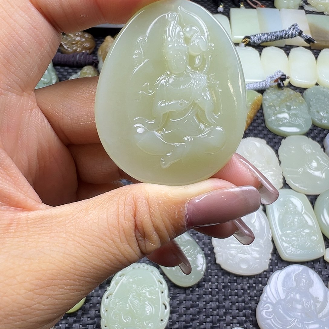 和田玉未镶嵌颈饰卡49