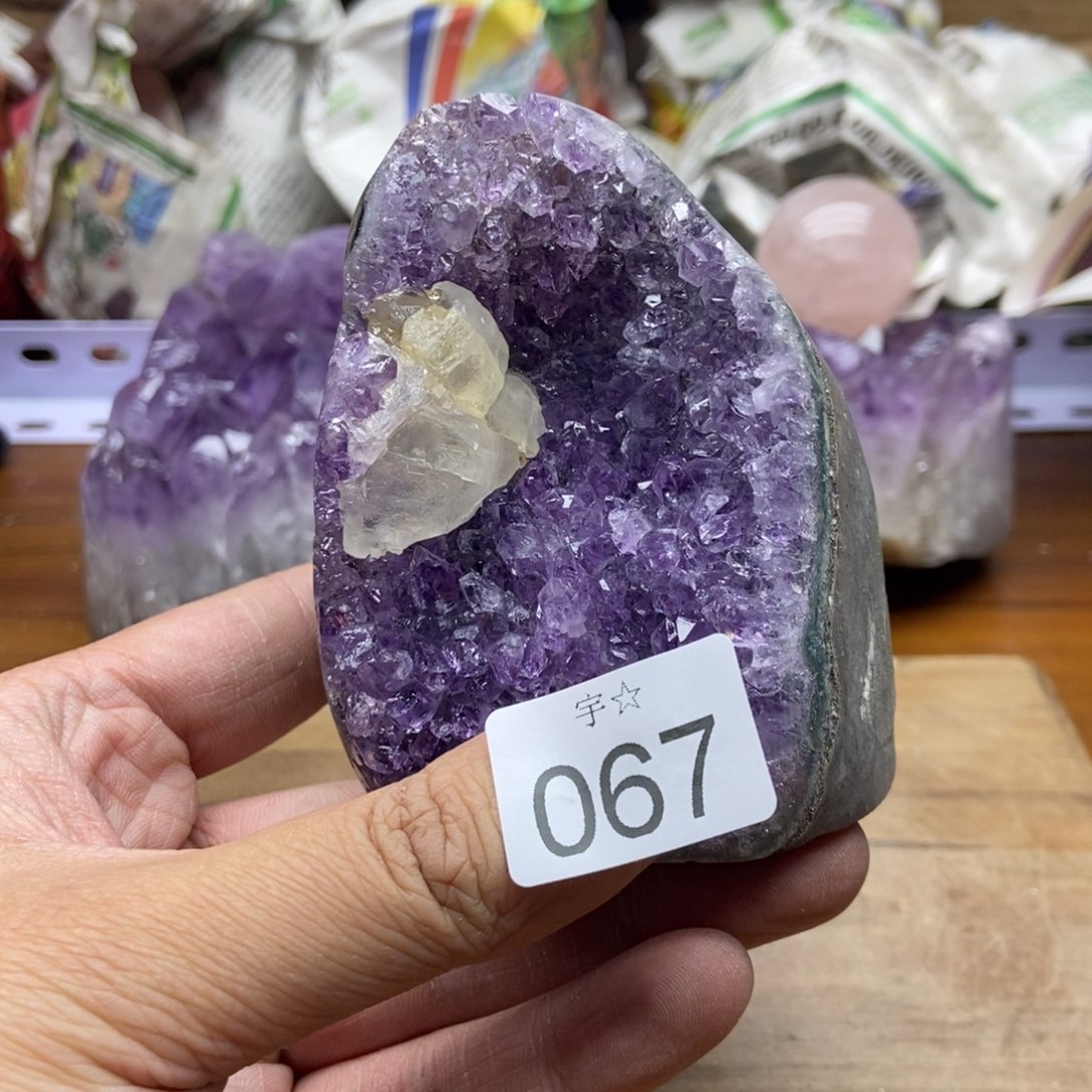 紫晶大型摆件（非配饰）未镶嵌