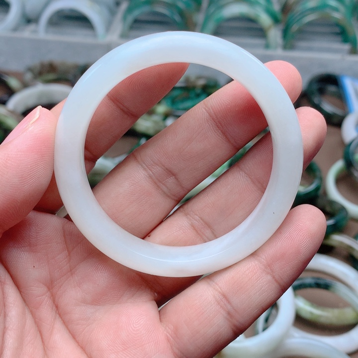 独山玉未镶嵌手镯54